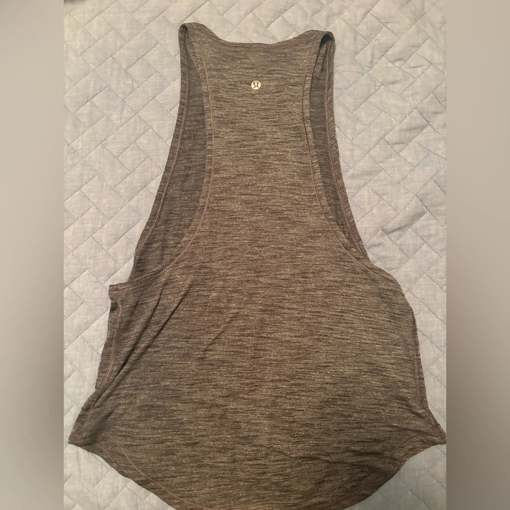 Lululemon gray tank top - Picture 4 of 5